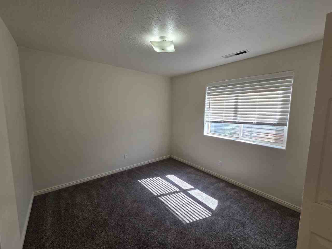 165 N 300 E - Photo 3 of 5