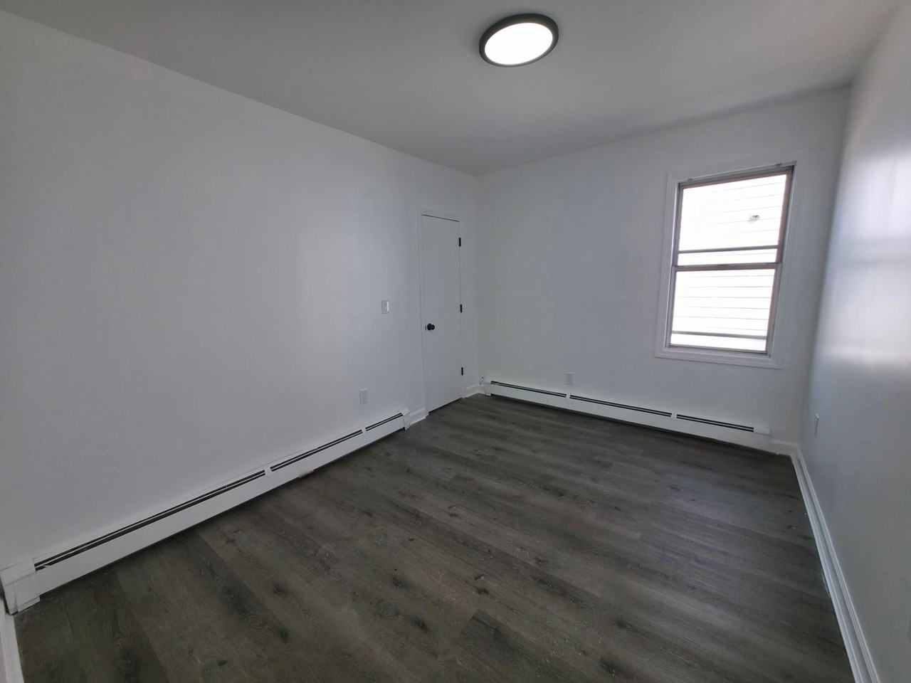 130 Park Ave - Photo 5 of 8