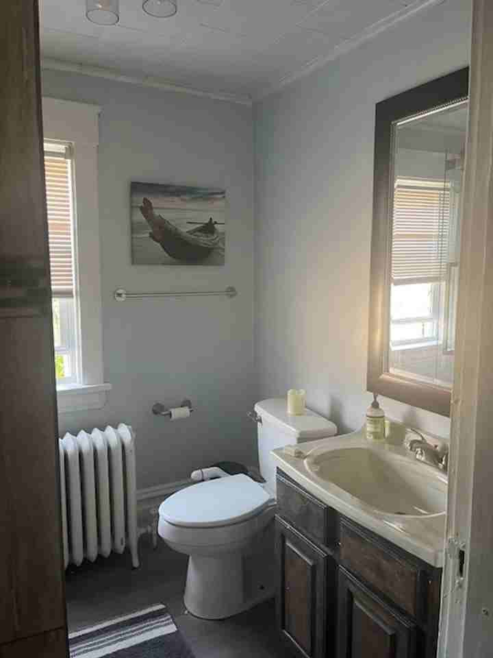 121 E Scribner Ave - Photo 7 of 11