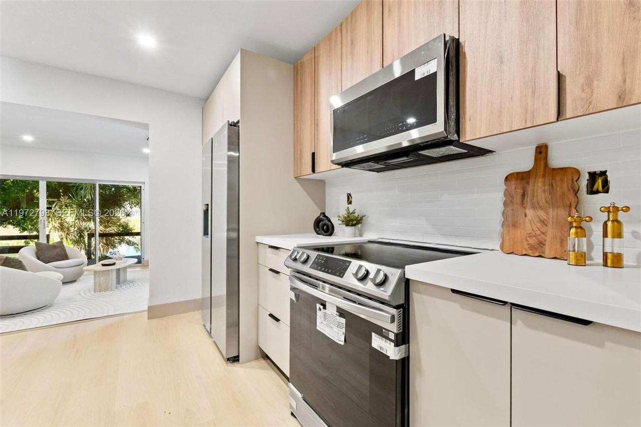 1905 Nw 62nd Ter - Photo 2 of 27