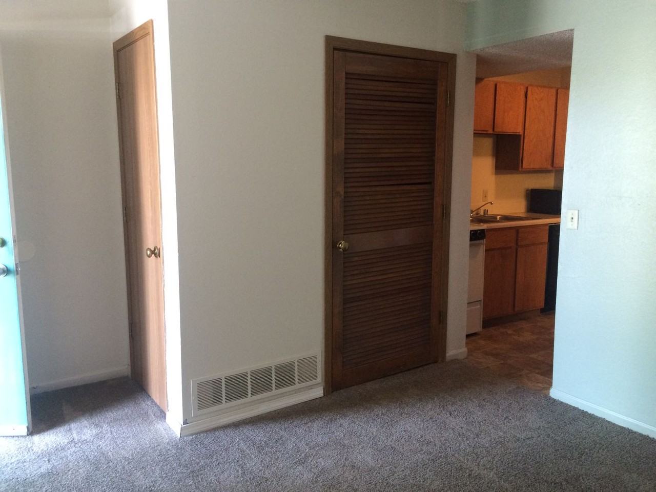 Woodward Apartments - Photo 3 of 12