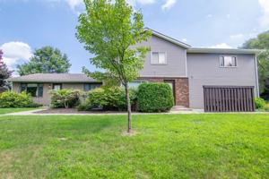 featured image of 6500 Bella Vista Dr Ne