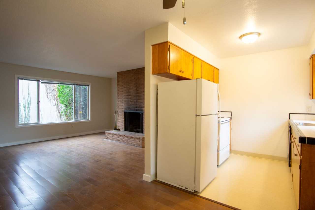 2509 Ne Weidler St #2 - Photo 7 of 21