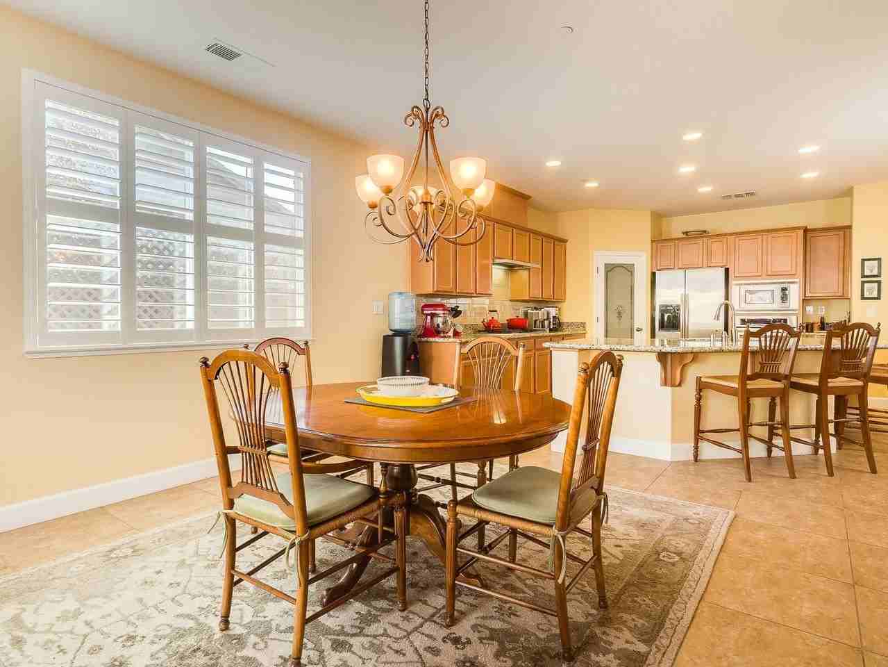 2383 Mack Pl - Photo 4 of 12