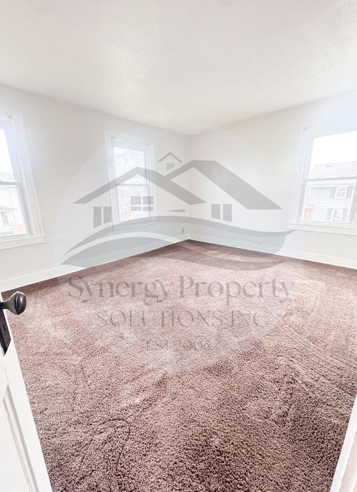 328 N Columbus St - Photo 6 of 10