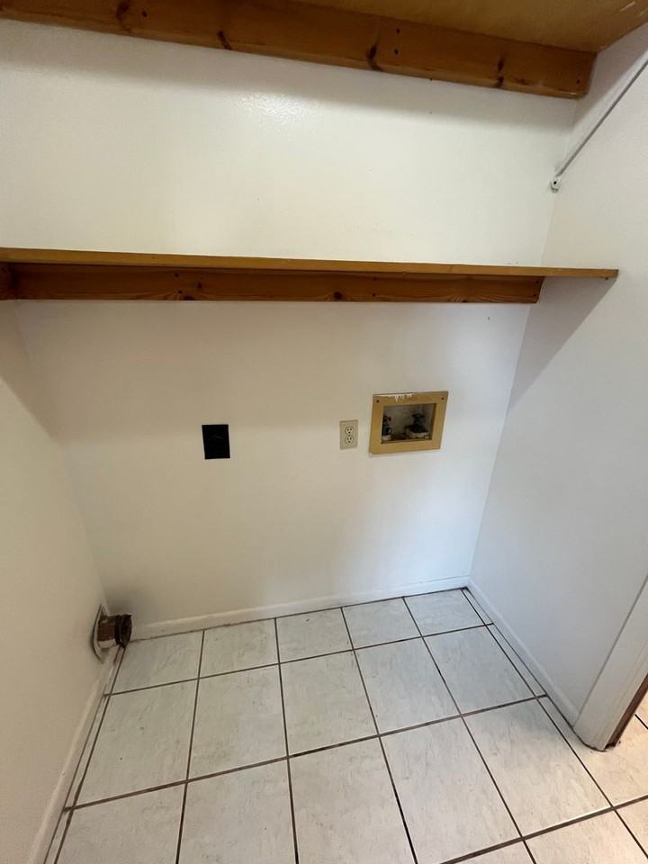 114 Classic Ct - Photo 2 of 23