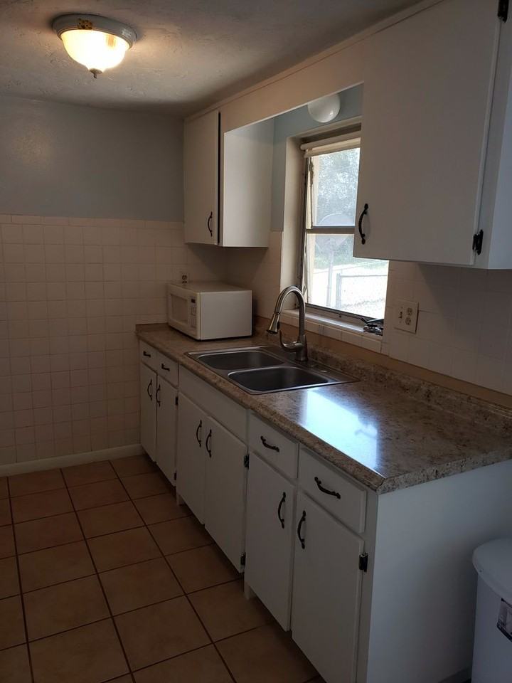 38 S Jefferson St - Photo 4 of 14