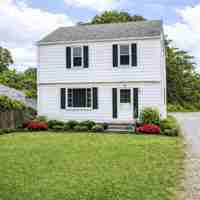 featured image of 2711 Maple Ave Ne