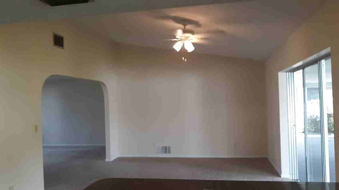 3832 Se 7th Ave - Photo 5 of 11