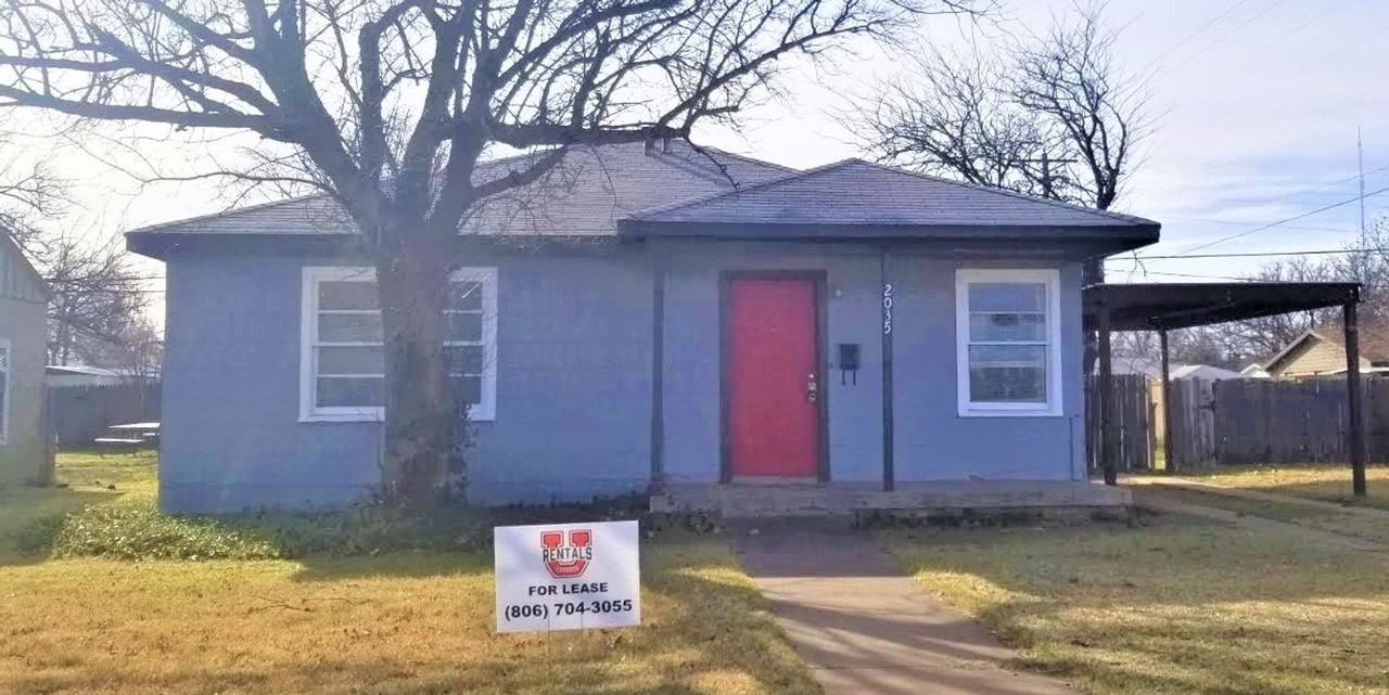 2035 63rd St - Photo 2 of 12