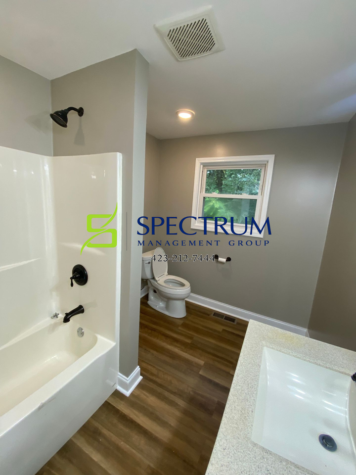 315 Goddard Dr - Photo 6 of 12