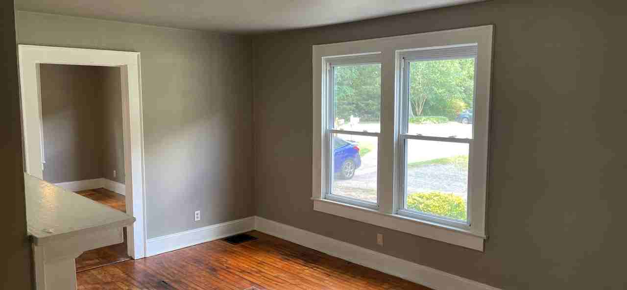 1520 Kings Rd - Photo 2 of 14