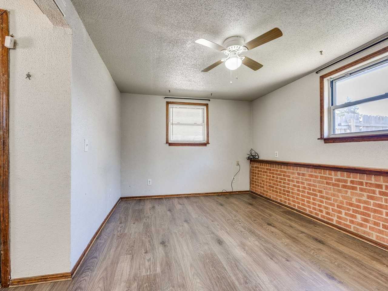 3637 Firethorn Dr - Photo 2 of 15