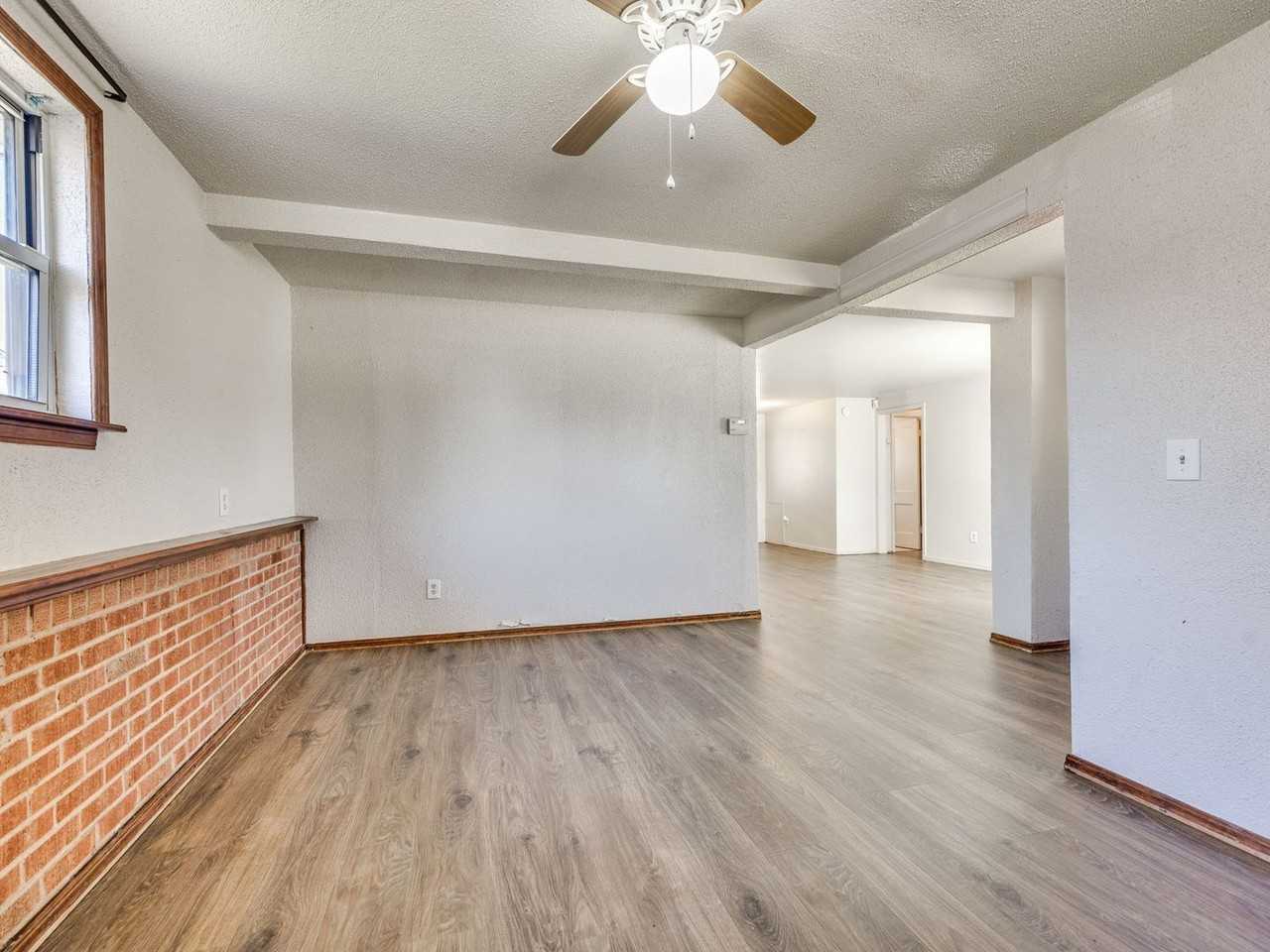 3637 Firethorn Dr - Photo 3 of 15