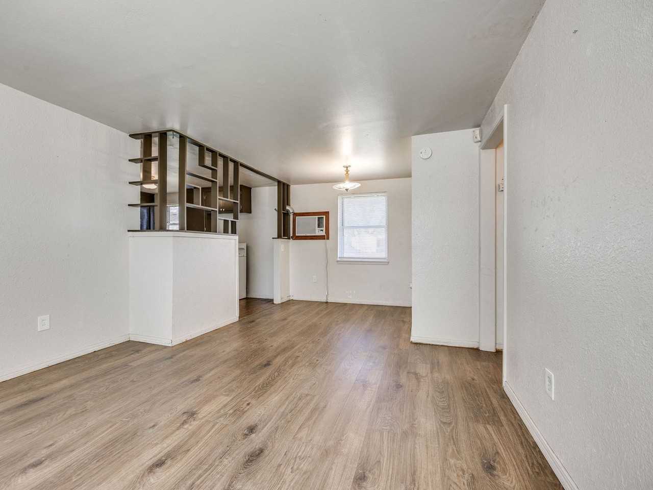 3637 Firethorn Dr - Photo 4 of 15