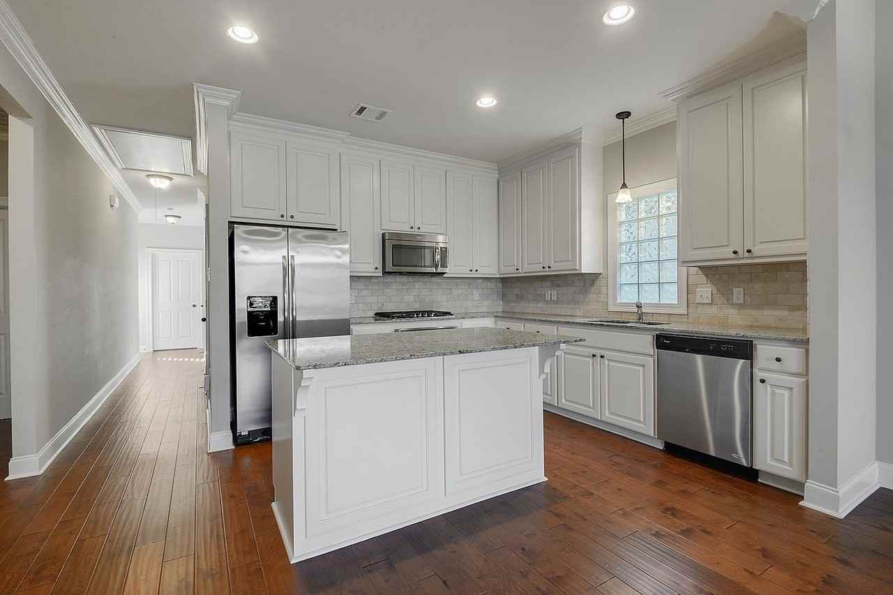 3114 Hudson Park Dr - Photo 2 of 12