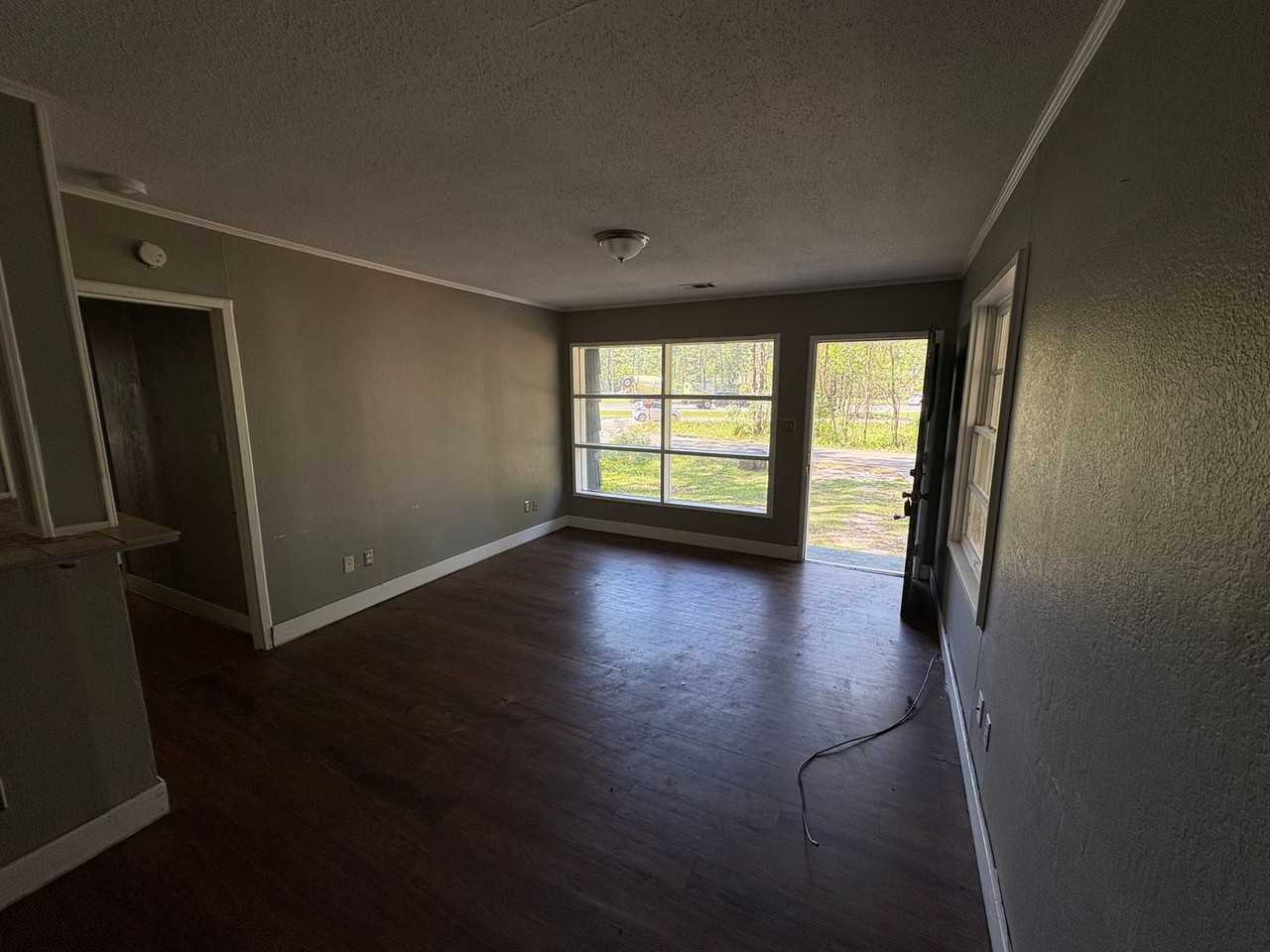 704 S 22nd Ave - Photo 2 of 10