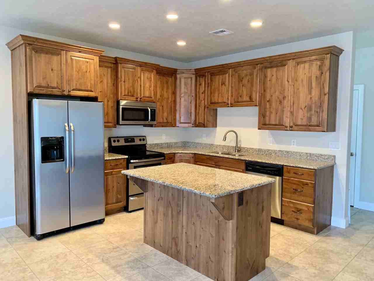 2525 Bella Vista Dr - Photo 2 of 19