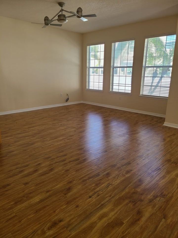 595 52nd Ave N - Photo 6 of 32