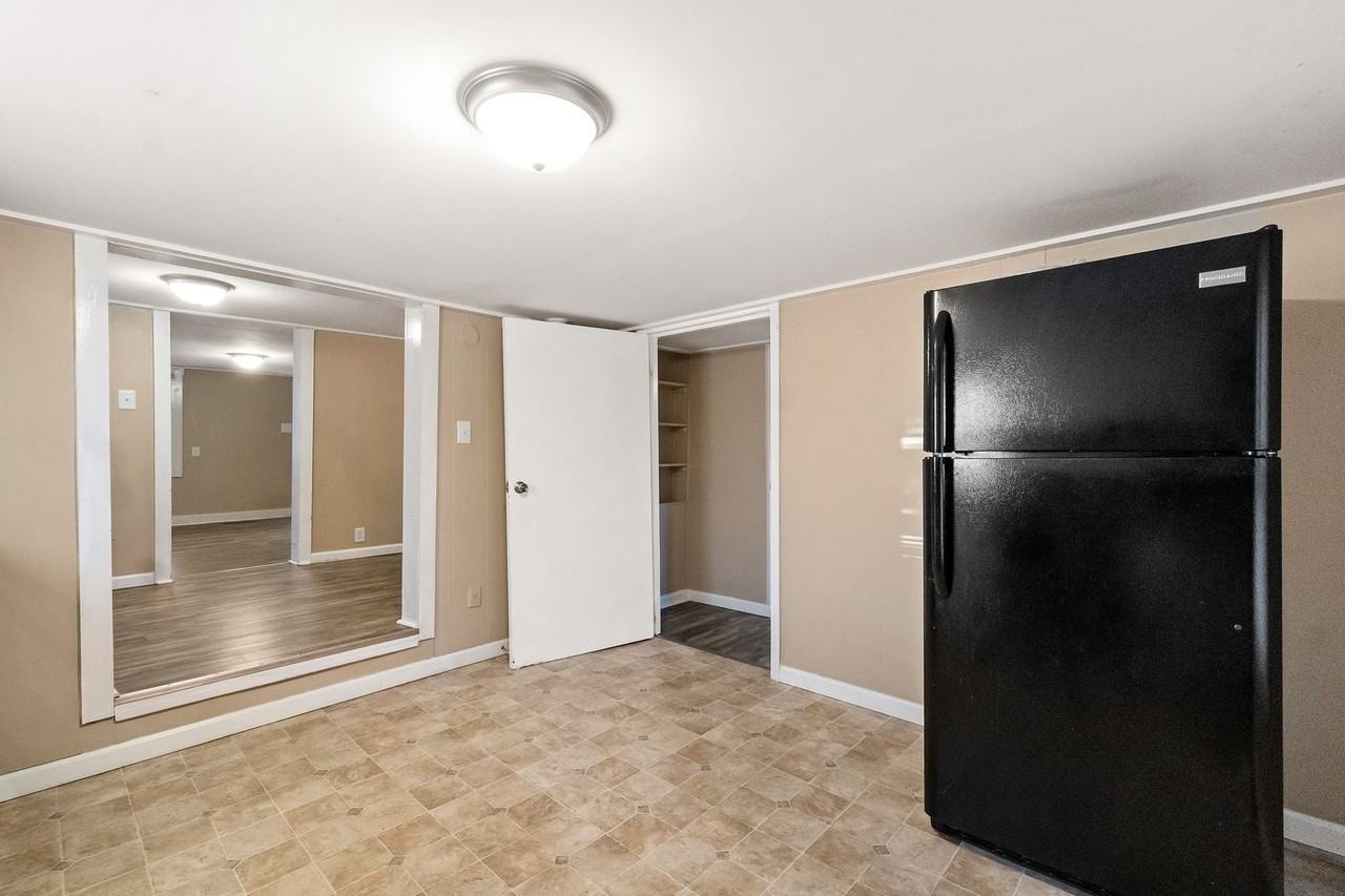 109 Chapel St - Photo 6 of 22