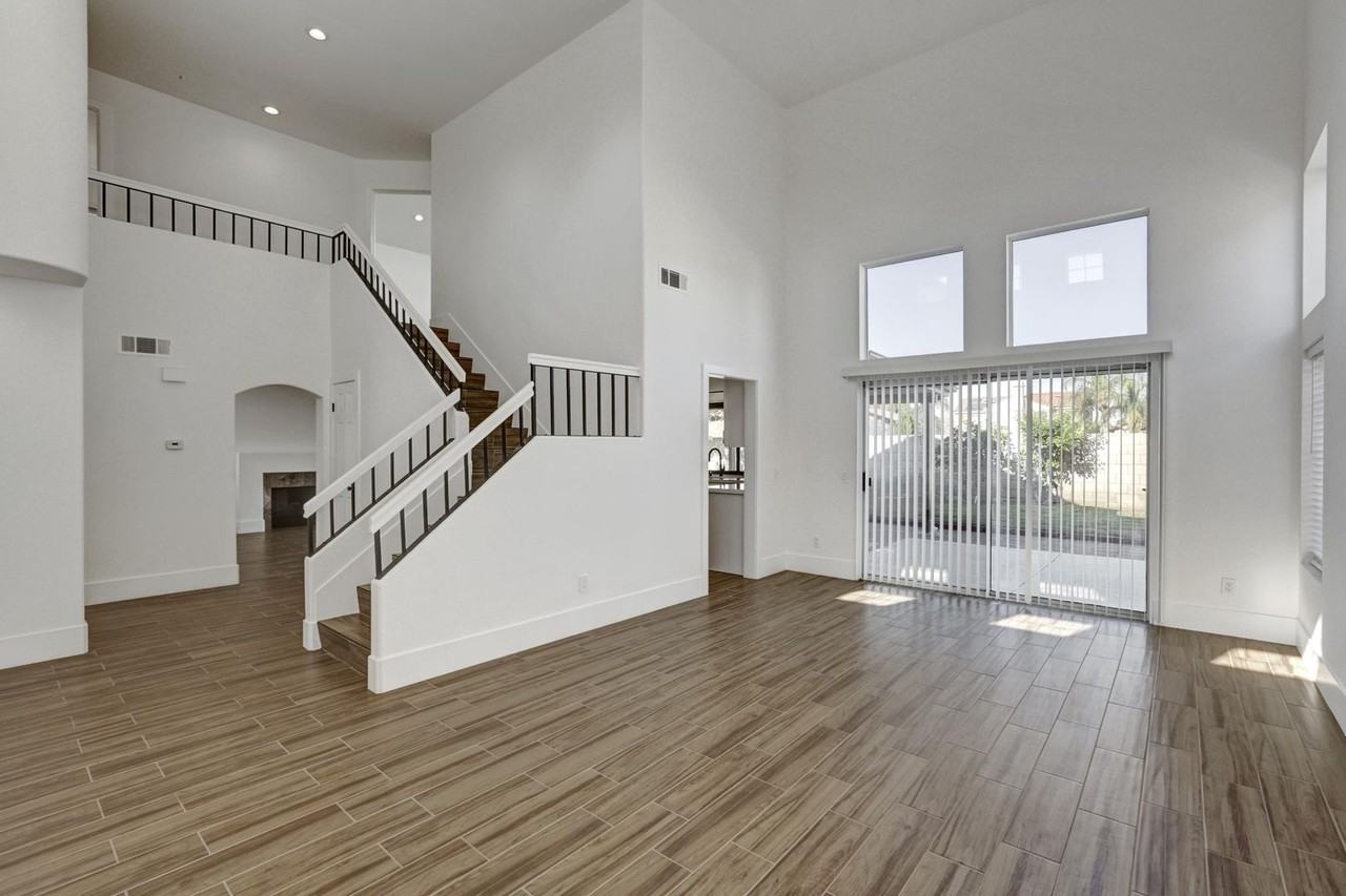 16715 Arroyo Park Dr - Photo 7 of 45