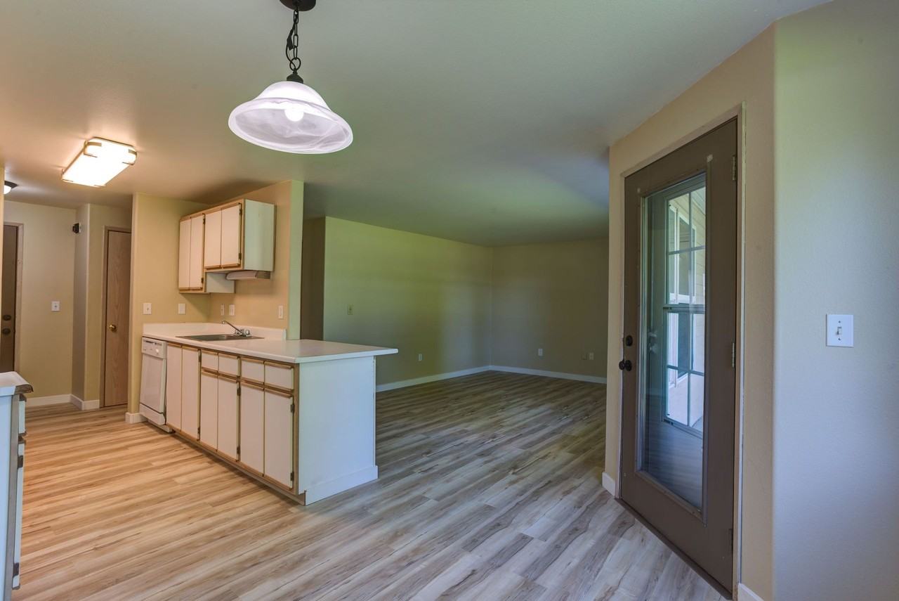 Creekside Apartments^ - Photo 3 of 30