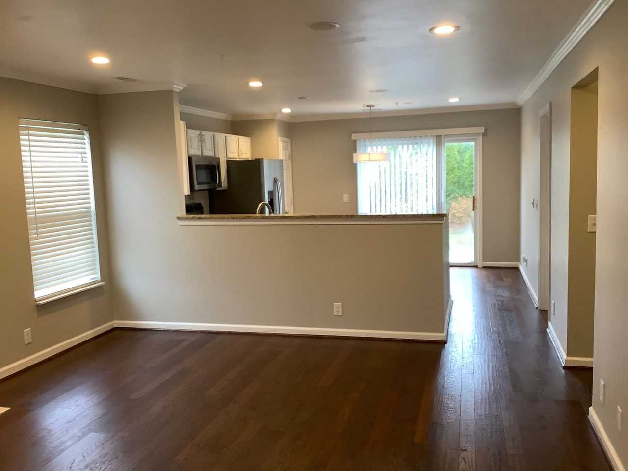 3712 Springwater Dr - Photo 3 of 24