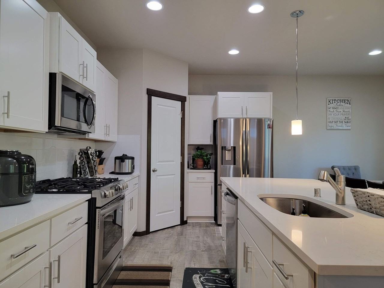 5050 Granger St - Photo 4 of 23