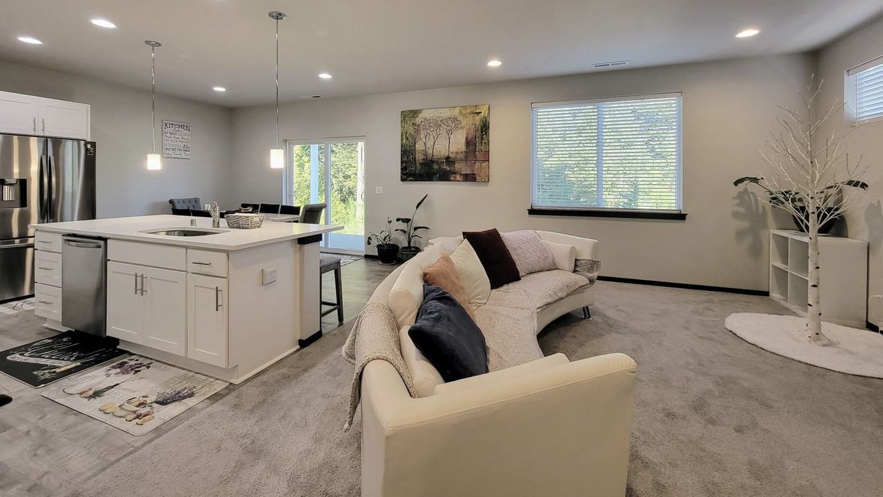 5050 Granger St - Photo 7 of 23