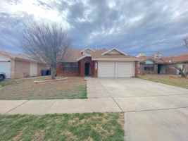 featured image of 10913 Joe Dimaggio Cir