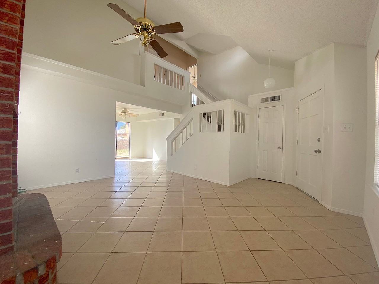 10913 Joe Dimaggio Cir - Photo 6 of 20