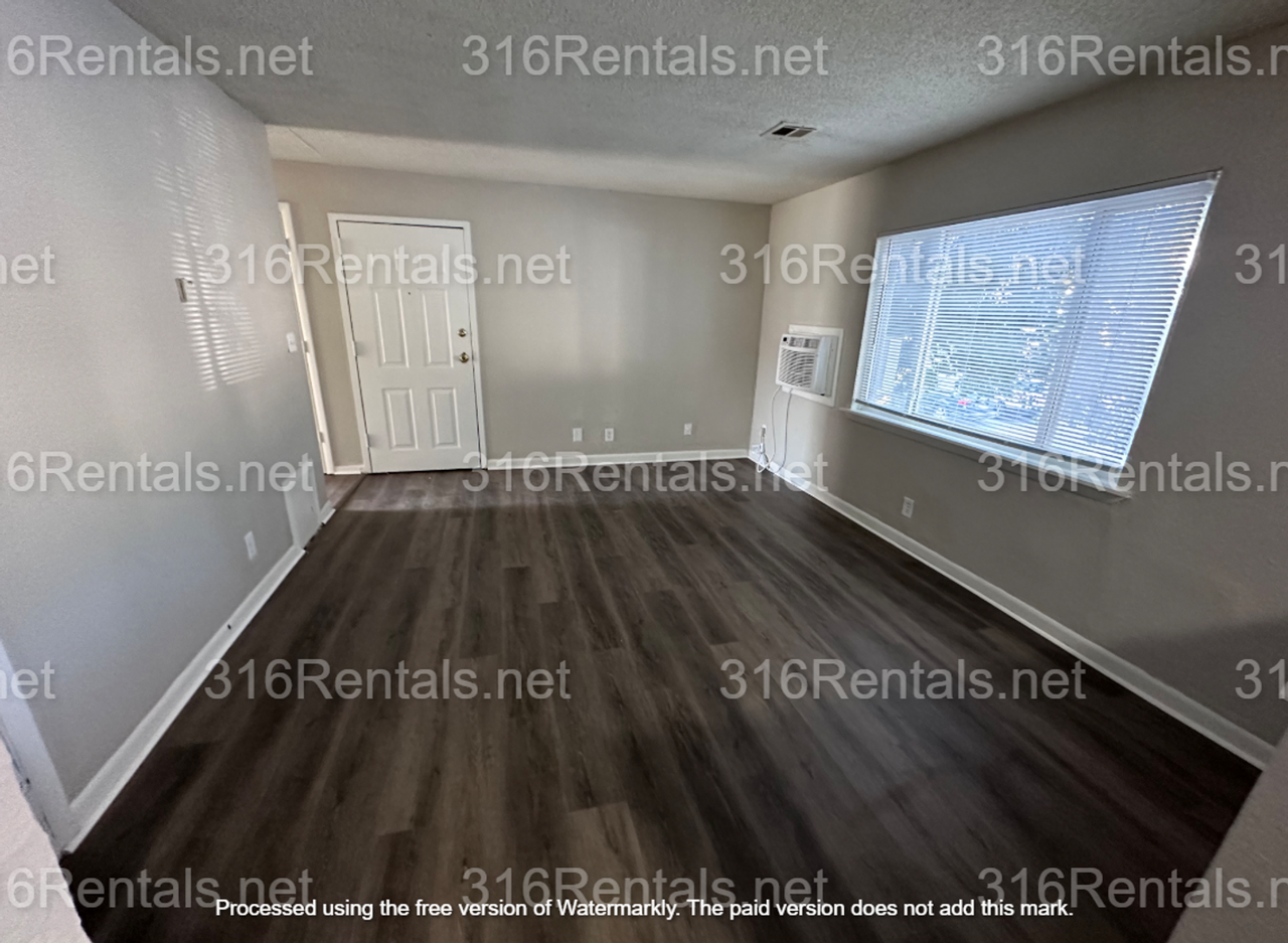 1524 E 17th St N - Photo 2 of 8