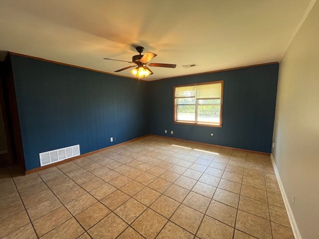 9191 Coleman St - Photo 6 of 9