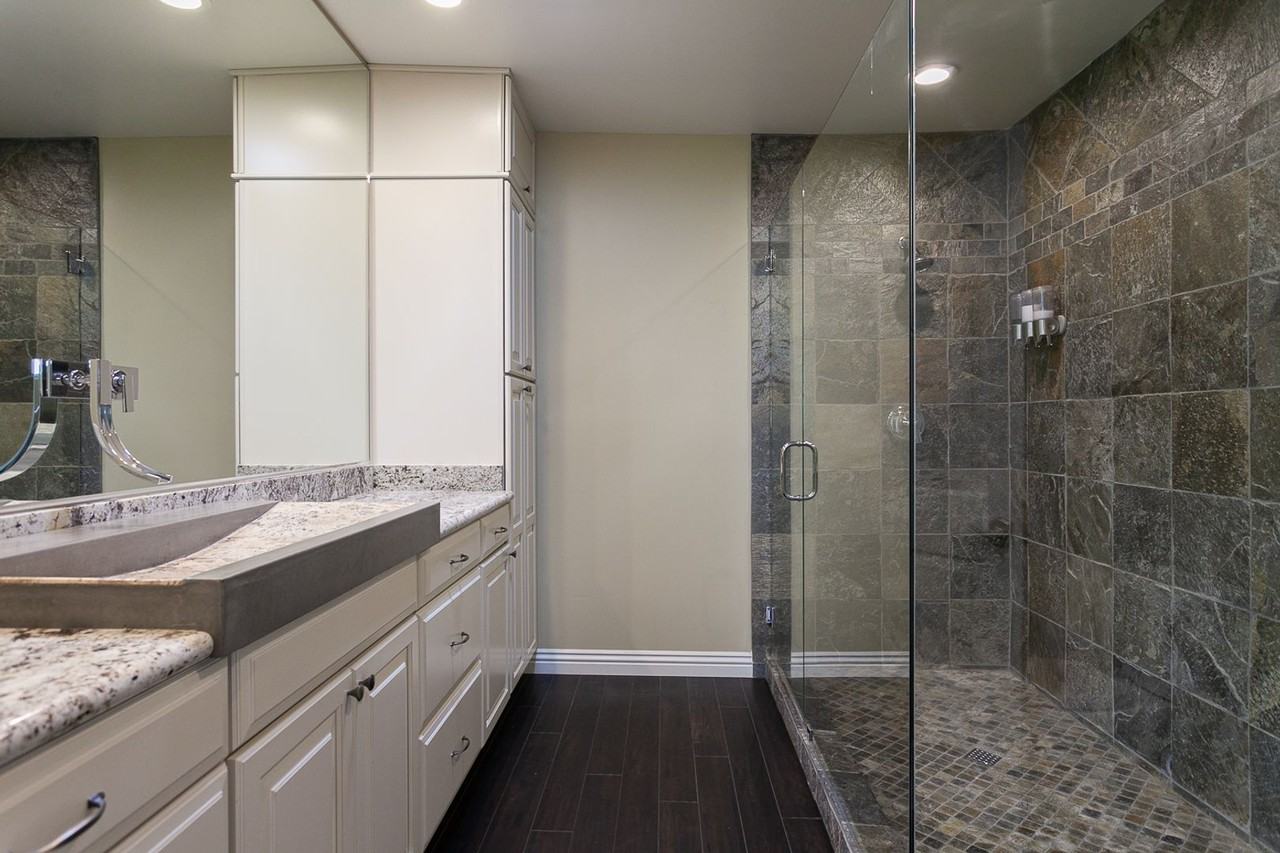 1044 E Palmyra Ave - Photo 6 of 50