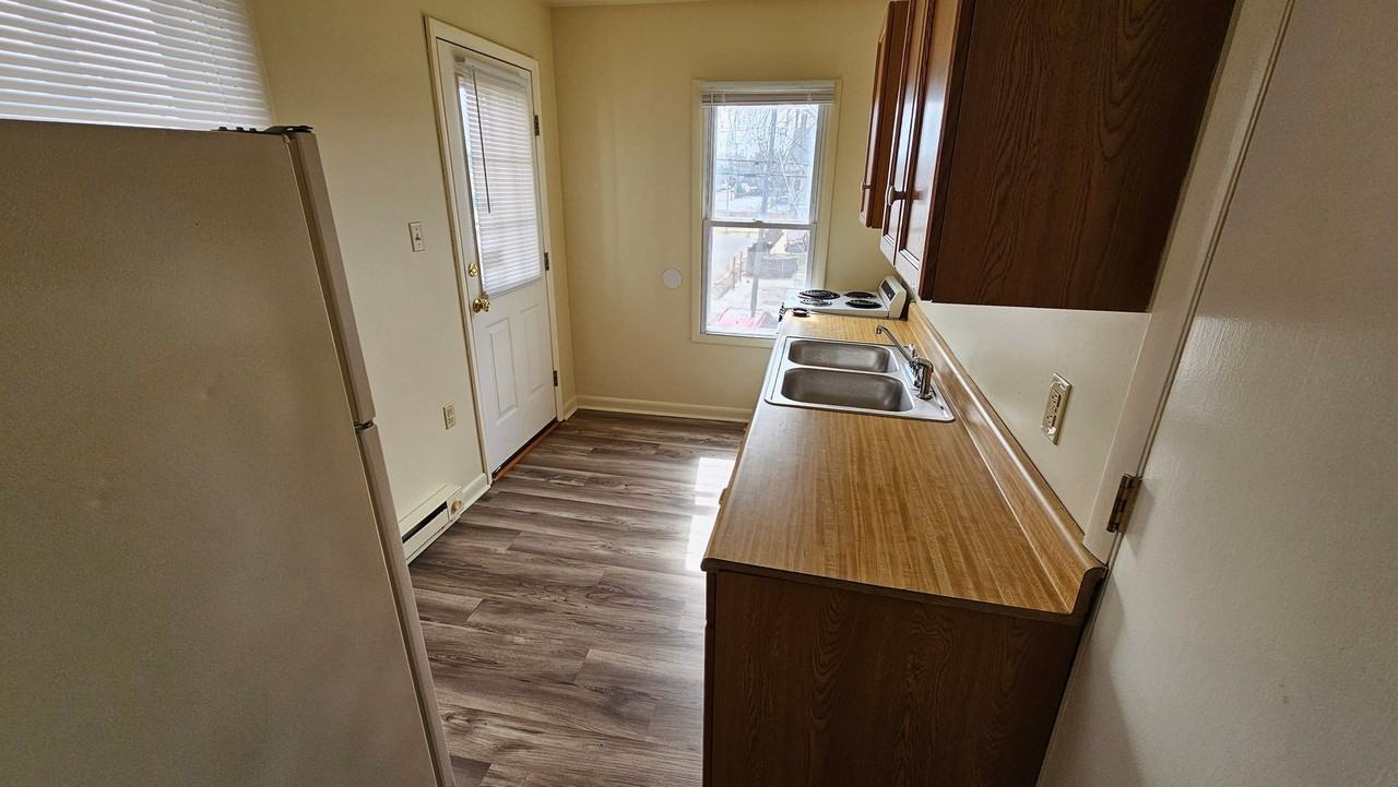 409 George St - Photo 2 of 10