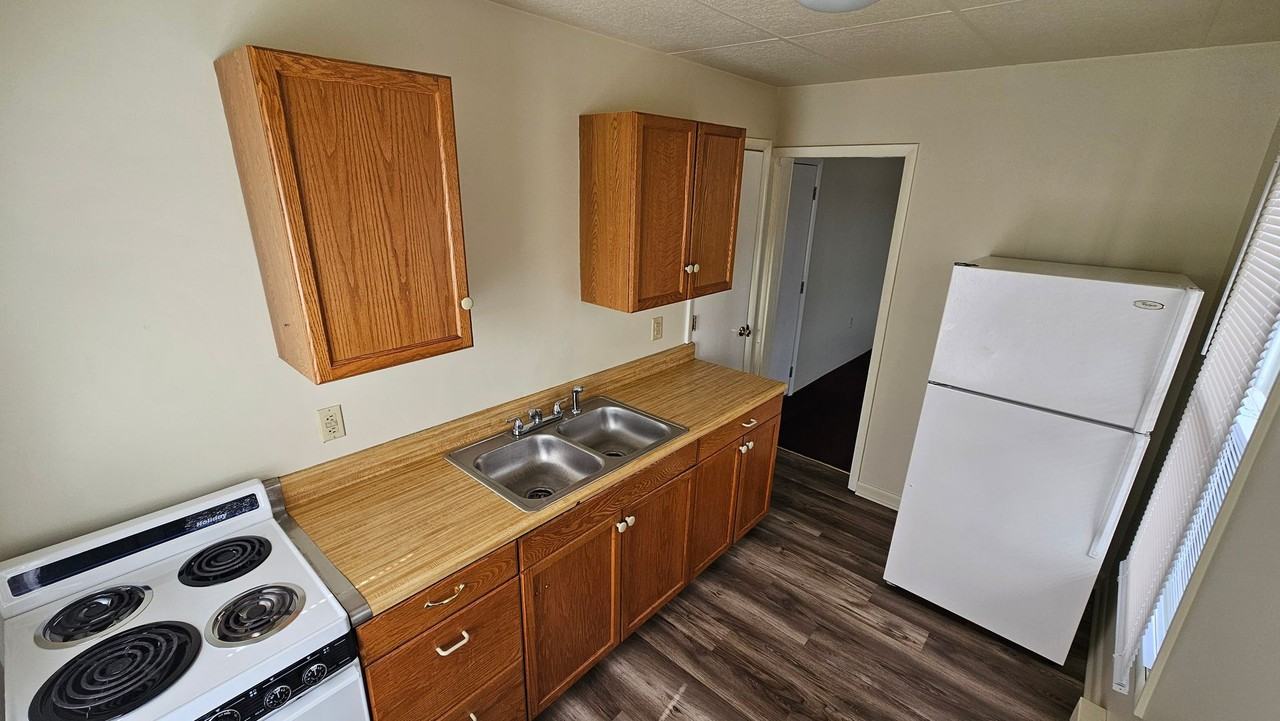 409 George St - Photo 3 of 10