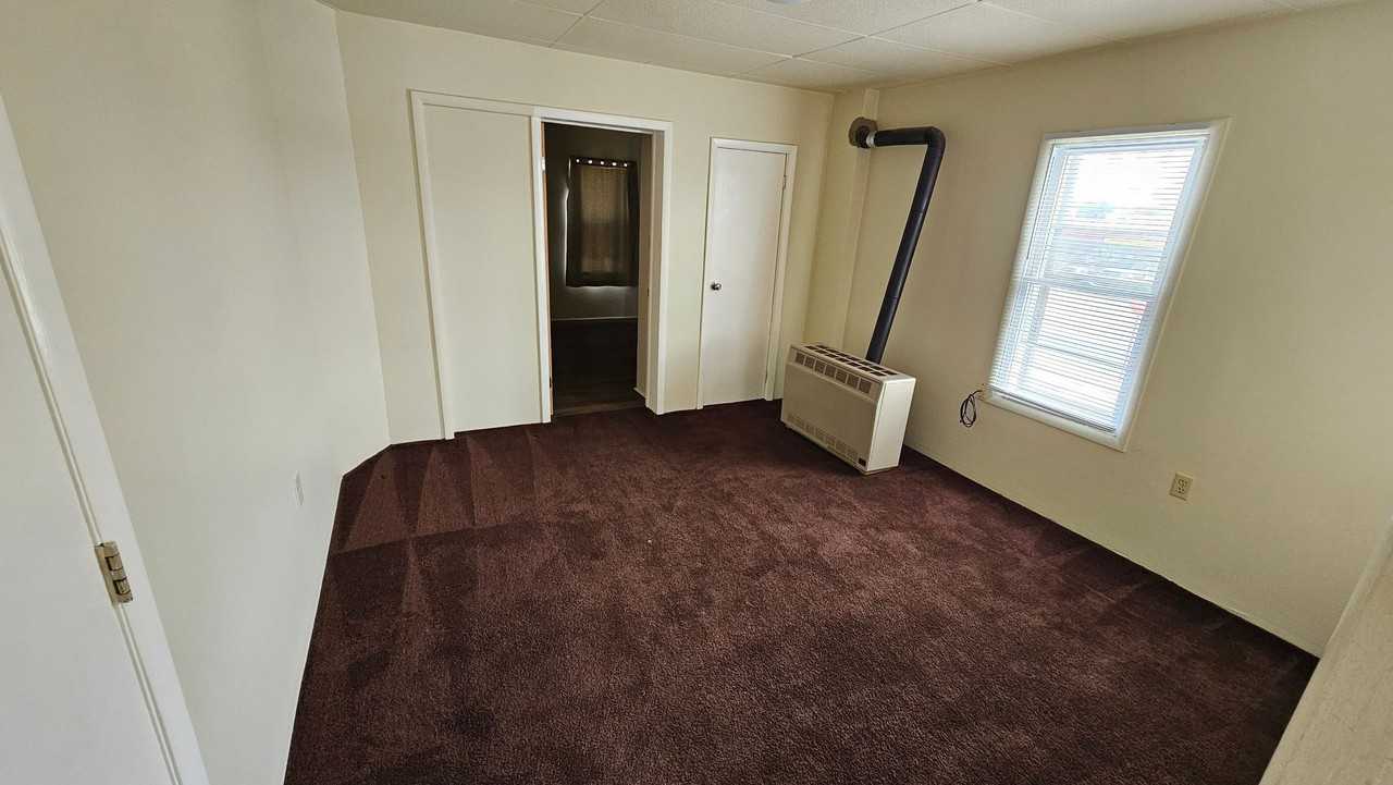 409 George St - Photo 7 of 10