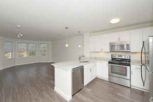 featured image of 11 Roosevelt Cir