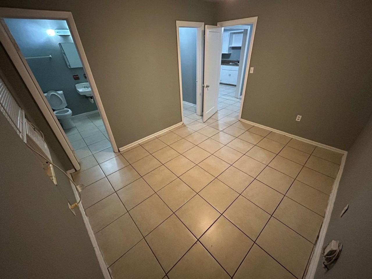 519 6th Ave W #2 - Photo 3 of 8