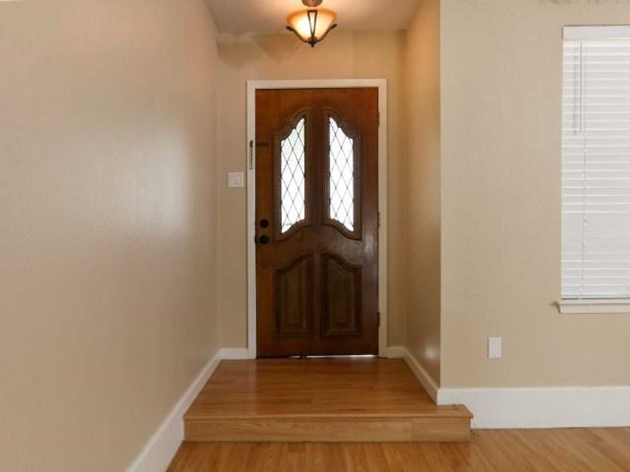 202 Medicine Bow Trl - Photo 4 of 16