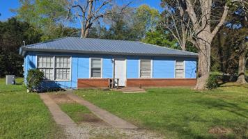 featured image of 130 Sunset Ln