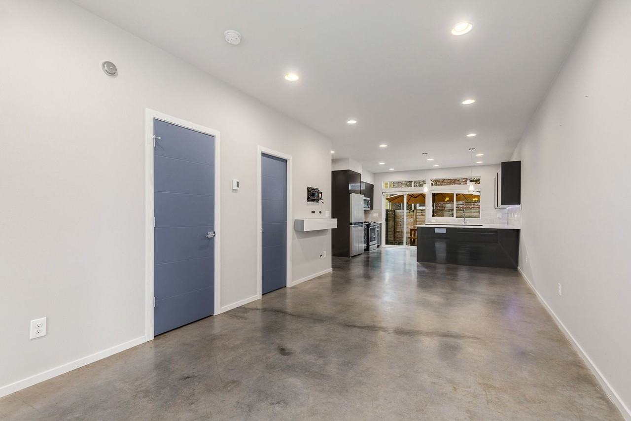 2105 E Alder St - Photo 3 of 17