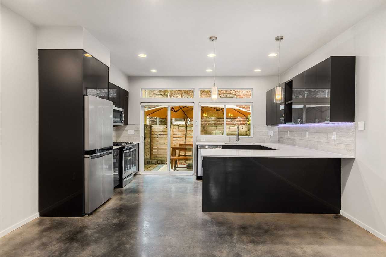 2105 E Alder St - Photo 4 of 17