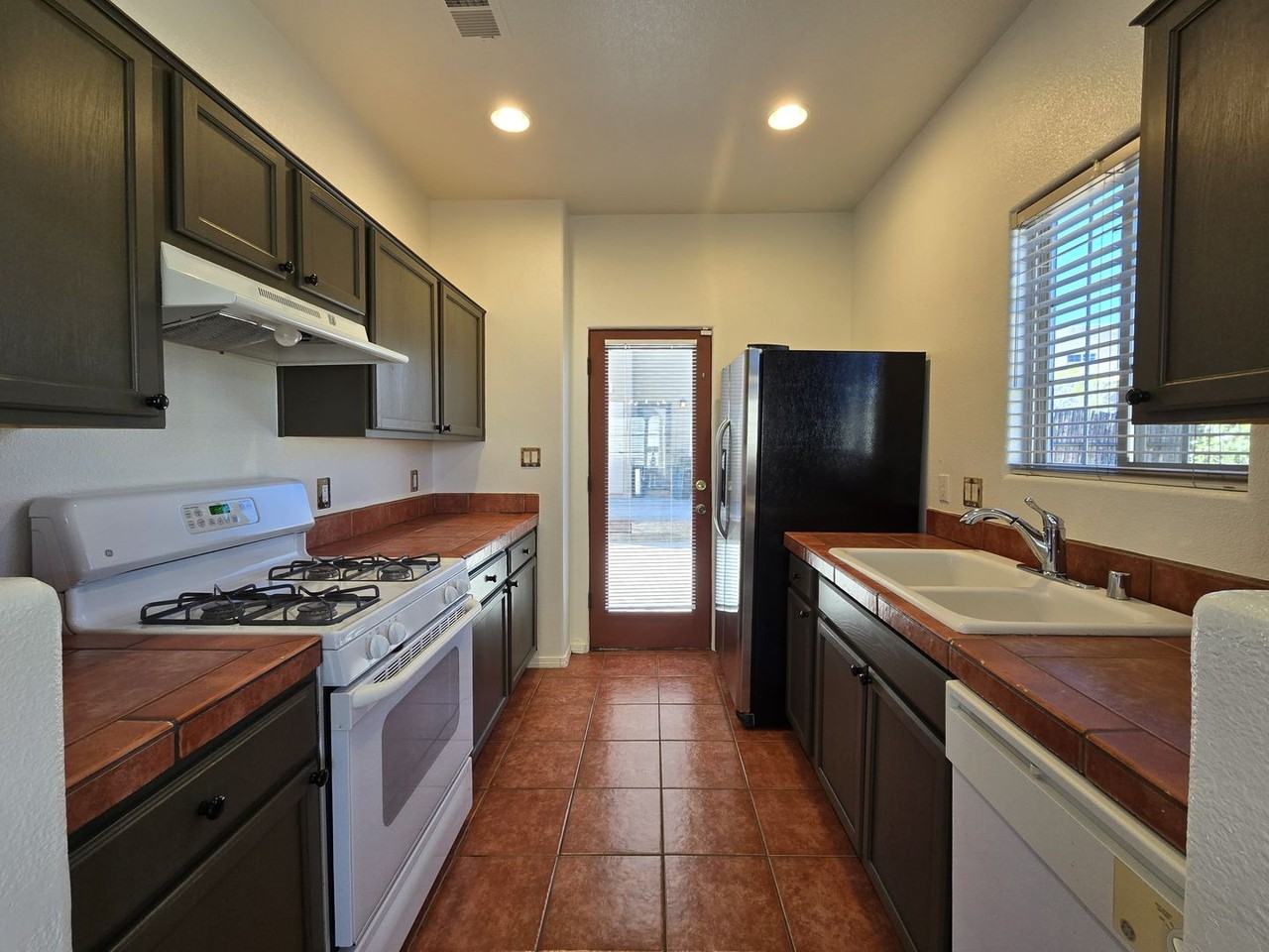 4138 Big Sky Rd - Photo 3 of 24