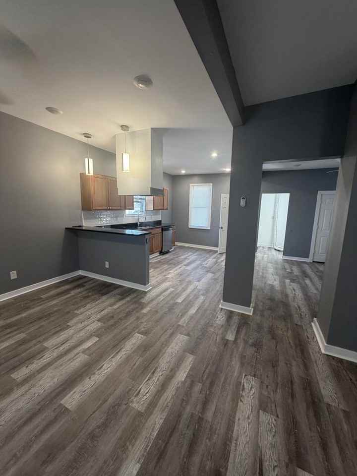 5734 14th St - Photo 2 of 12