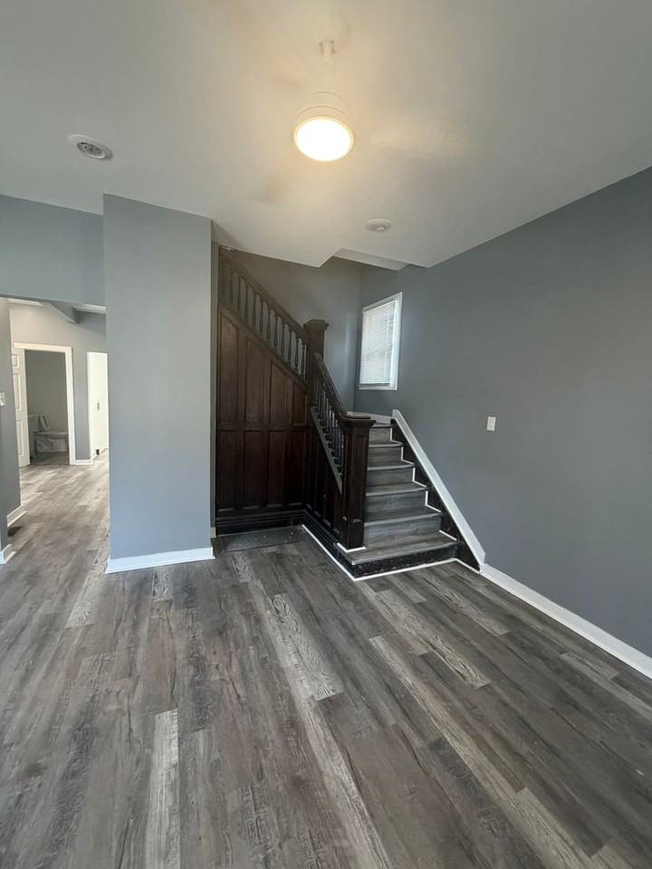 5734 14th St - Photo 4 of 12