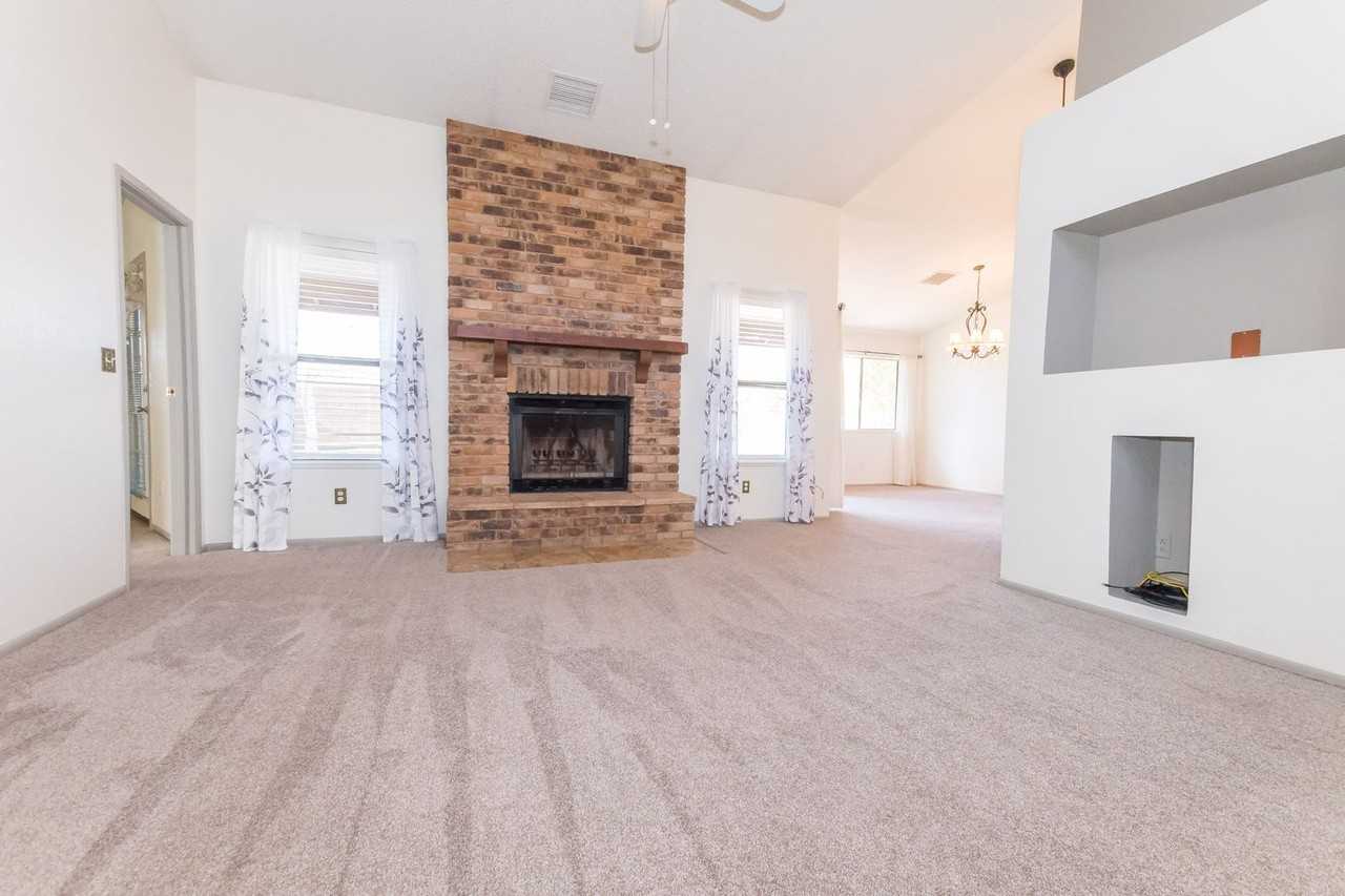 1540 Jasmin Dr - Photo 4 of 37