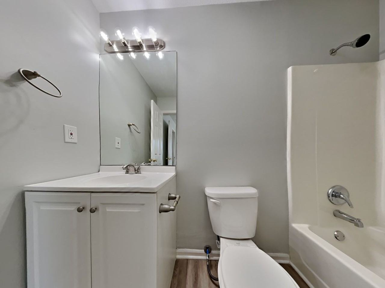 4219 Woodland Ave - Photo 7 of 19