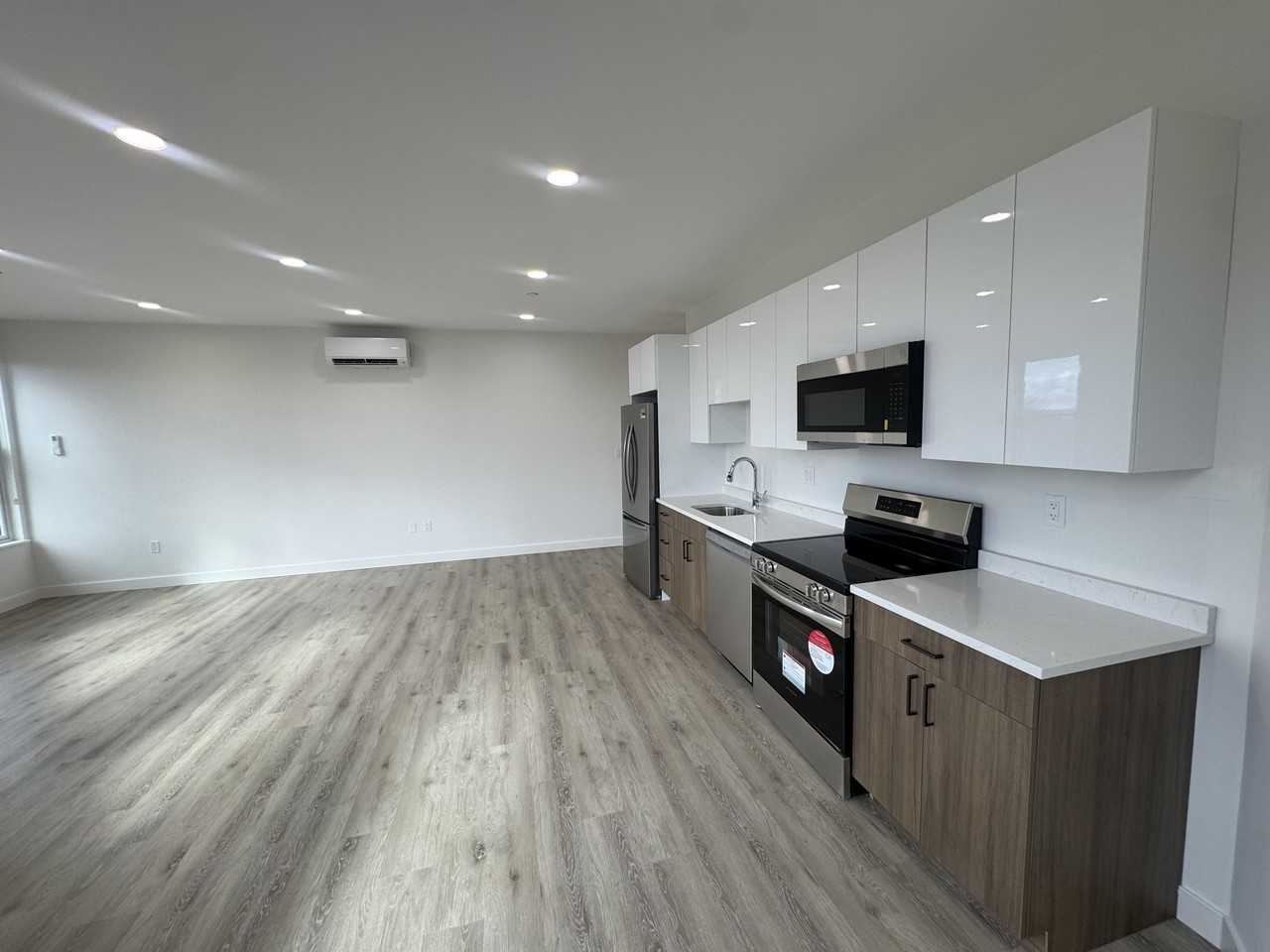 Broadway #305 - Photo 2 of 11