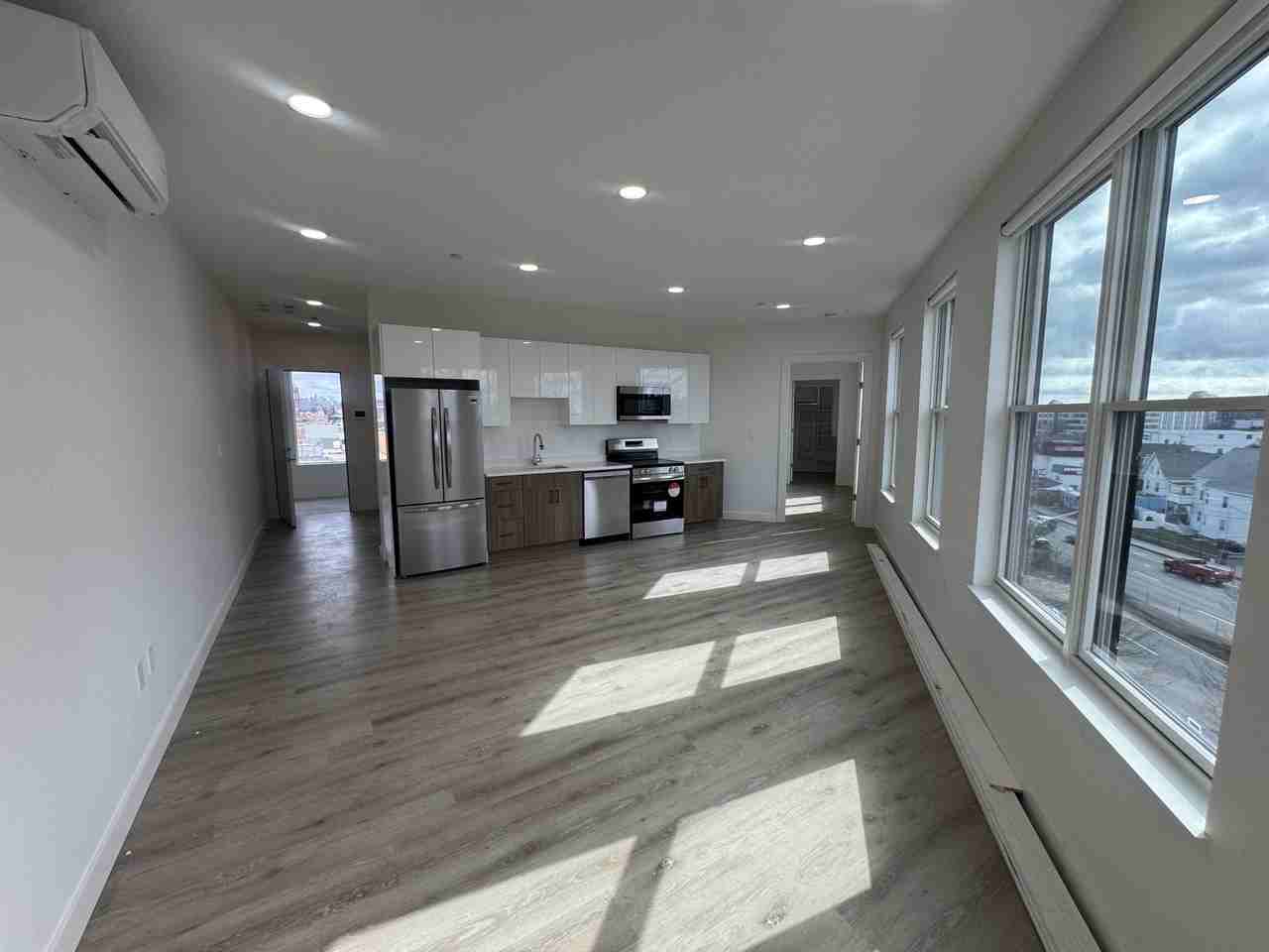 Broadway #305 - Photo 3 of 11